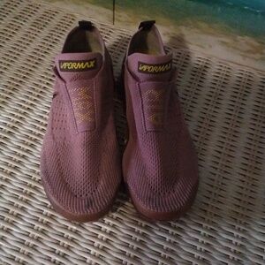 Nike slip on vapormax shoes